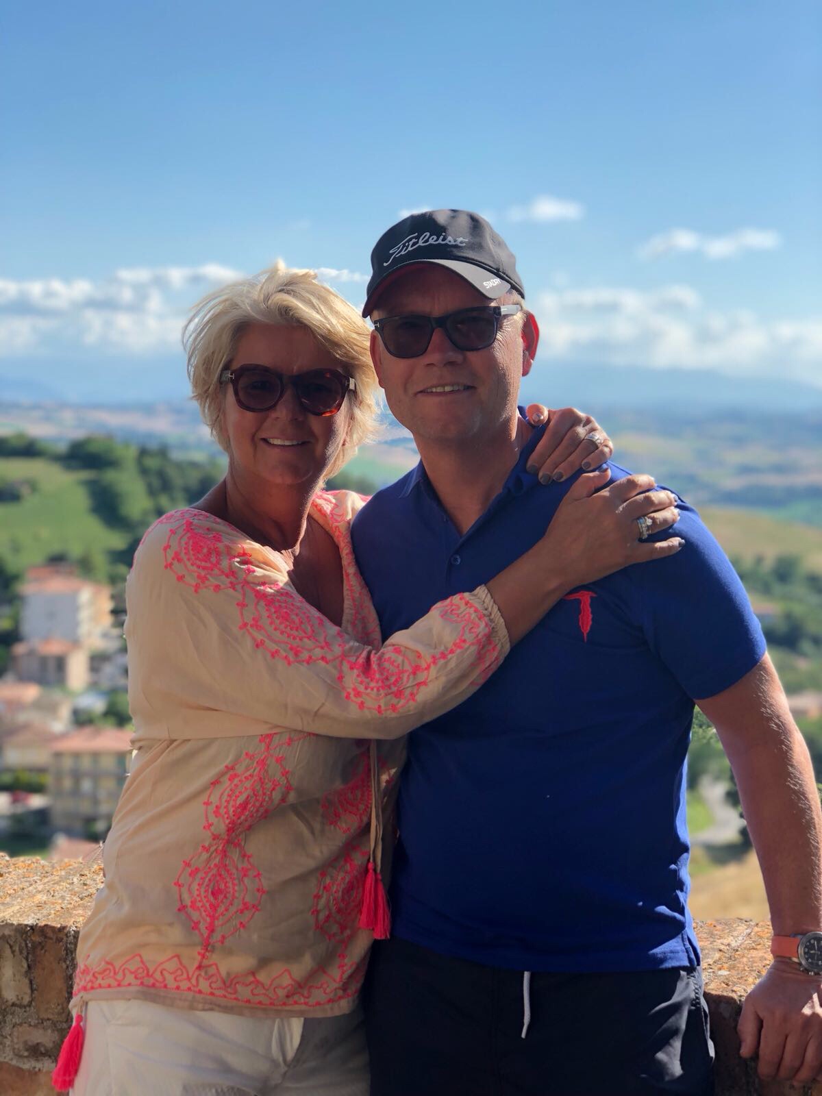 f5fe836b-5c81-4fd6-a3d1-1a894ed33c91